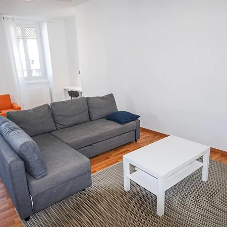 T2 Lumineux Au Coeur De St Palais * Saint-Palais (Pyrenees-Atlantiques)